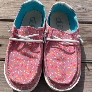 Hey Dude Kids' Pink Sprinkle Shoes